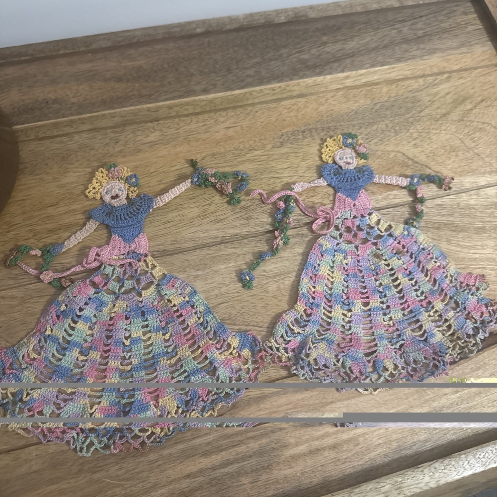 Vintage Crochet  Lady Doily with Florals * Read*